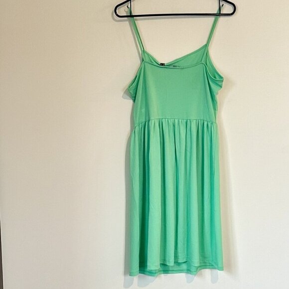NWT Vero Moda Jade Green Ilane Camisole Dress - Size: Medium - Picture 8 of 9